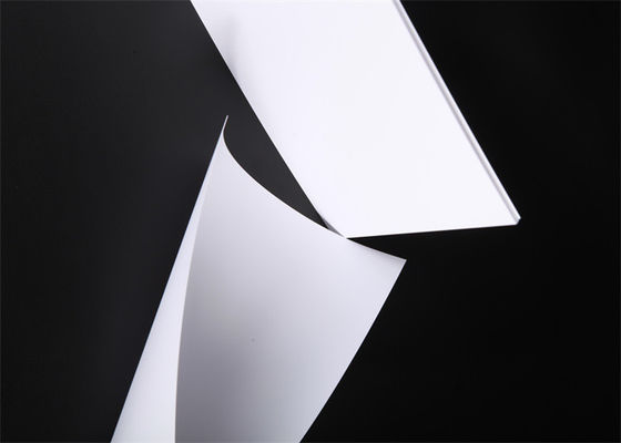 Lasern von weißer 200 Mikron dicker matter PC-Kernfolie für Pässe und Ausweise